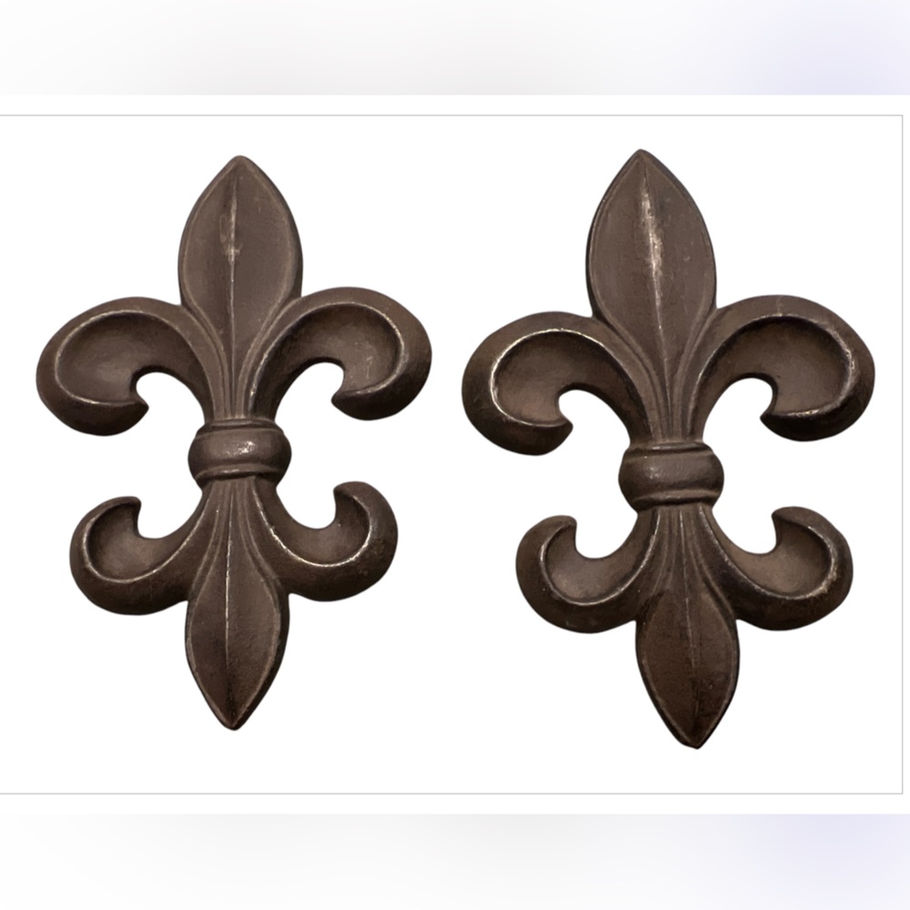 Pair of Fleur De Lis Wall Hanging Metal Plaques with Hanger - Rustic Hom…